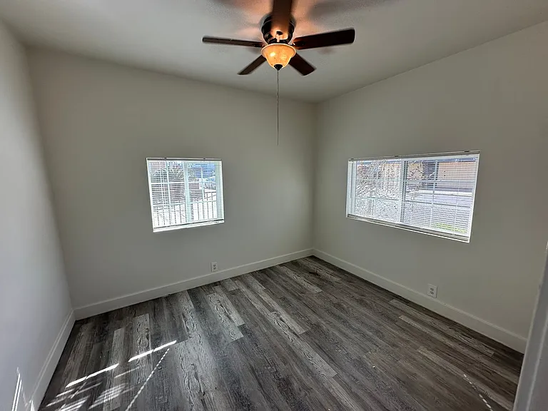 807 G St — Photo 5