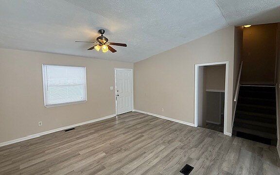 4th image of 5933 Dollar Hide South Dr