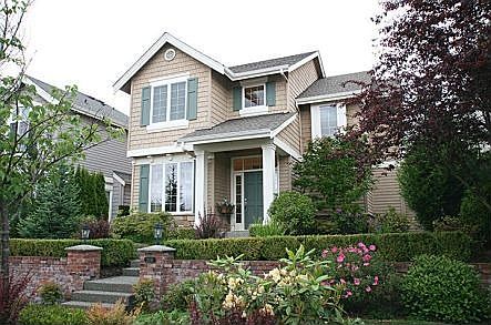 1st image of 2055 31st Ln NE