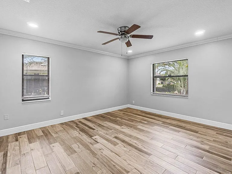 1849 Tulip Ln — Photo 19