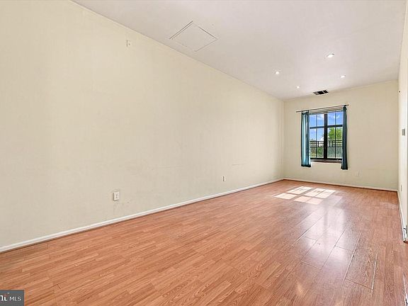 3rd image of 1601 Spring Garden St APT M114