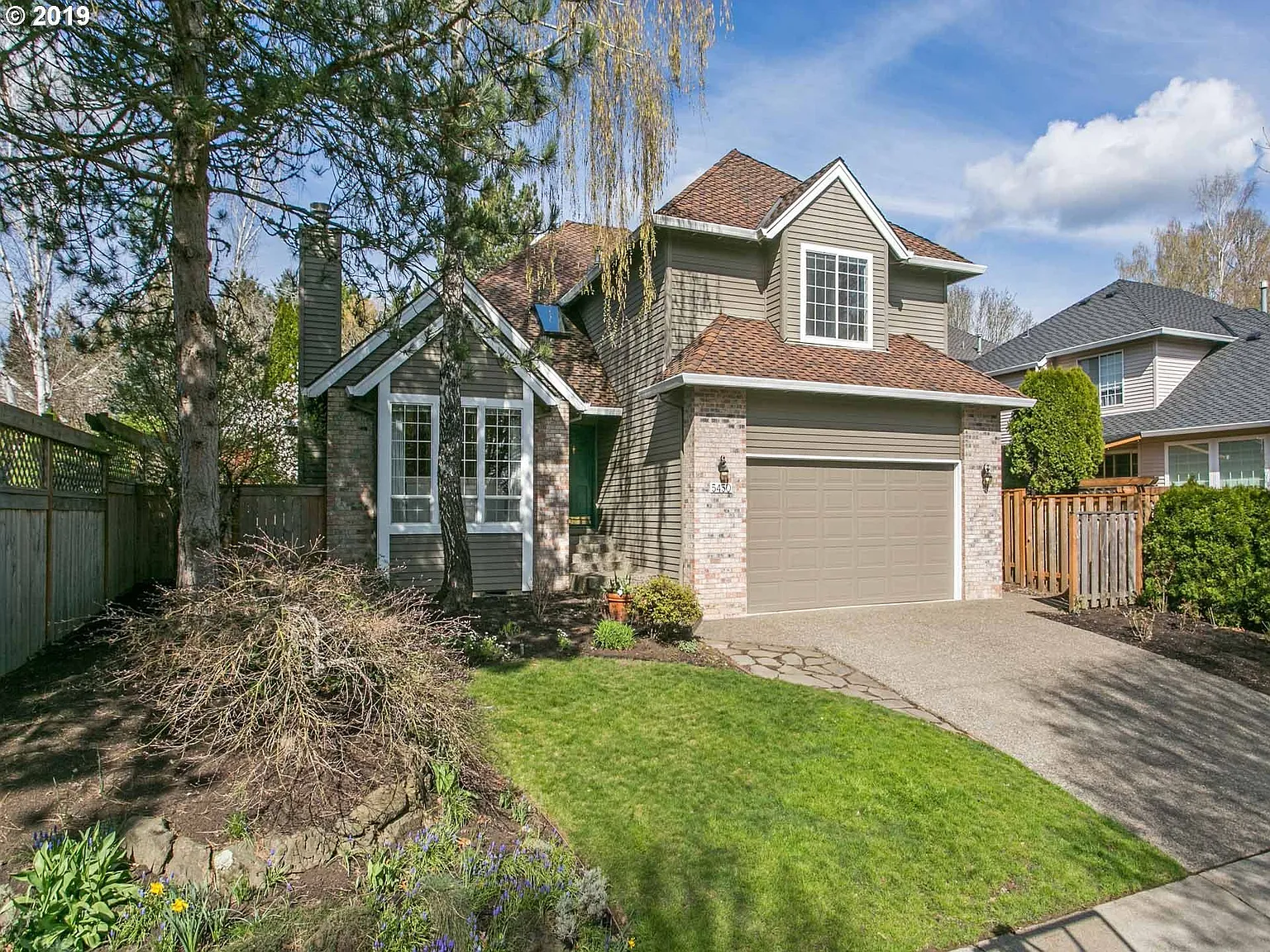 5450 Sterling Way photo 1