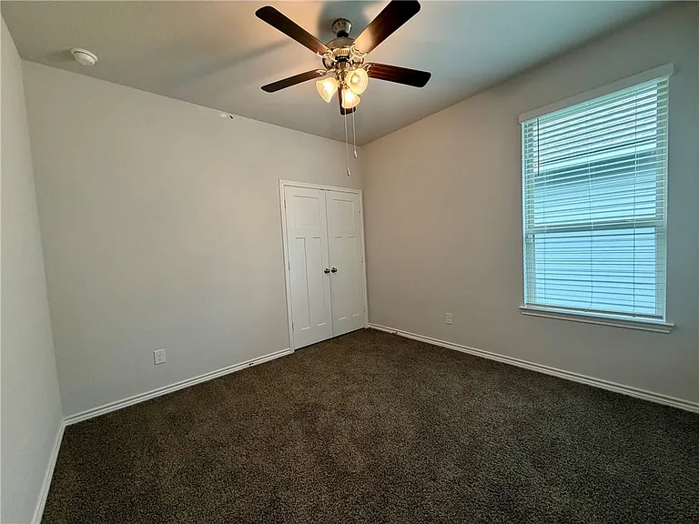 916 Toledo Bend Dr — Photo 14