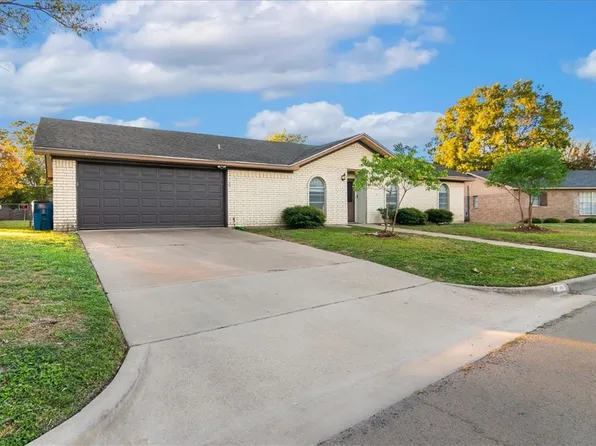 714 Post St, Hewitt, TX 76643