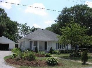 547 Pickard Rd, Temperance, MI 48182