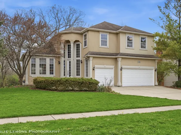 492 Bond Dr, Batavia, IL 60510