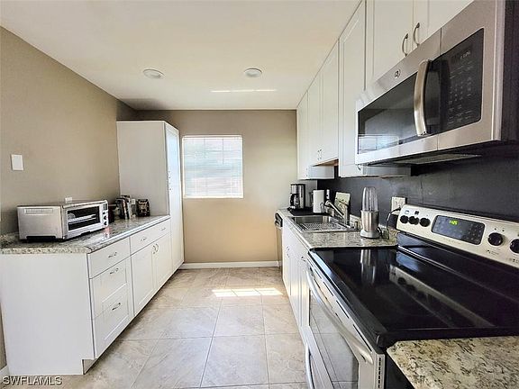 4th image of 1515 Myerlee Country Club Blvd #4