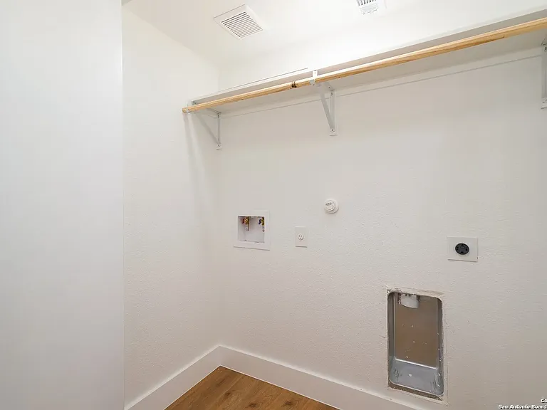 511 S Olive St #102 — Photo 18
