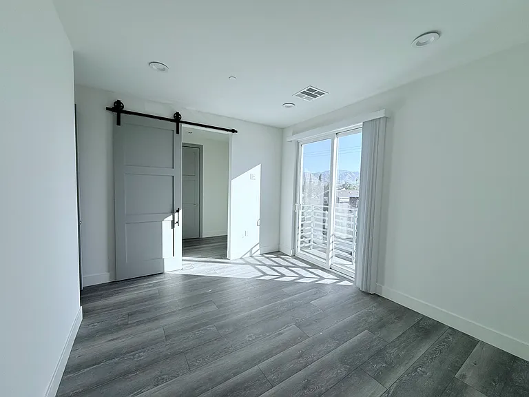 6011 Fair Ave — Photo 12