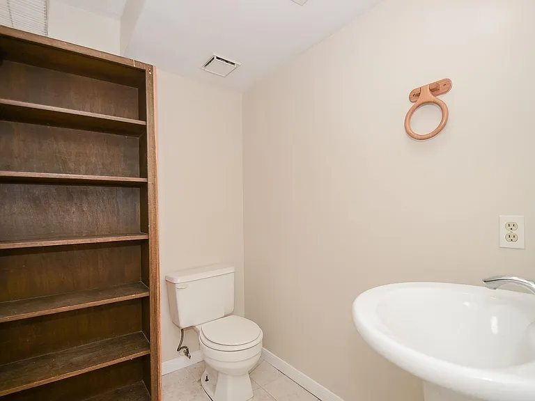 1722 Foxlake Dr — Photo 28