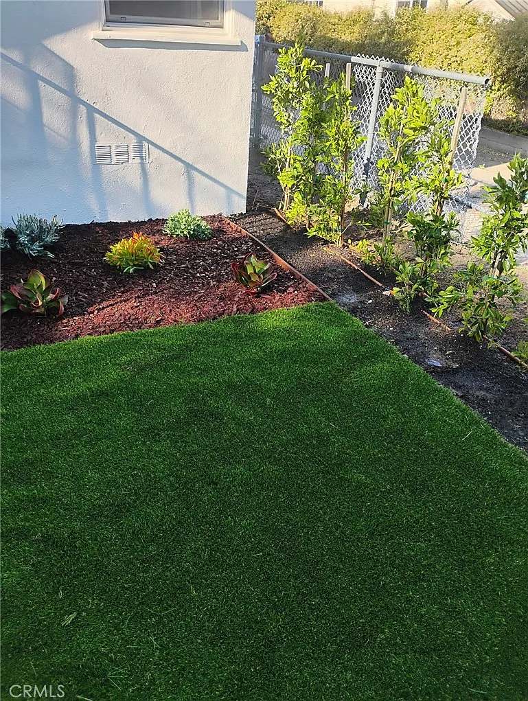 2 bed, 823 sqft, $3,250 — Photo 4