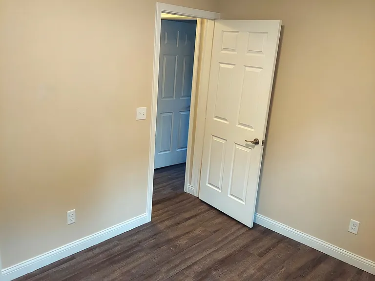 52 Westwood Dr #13 — Photo 10