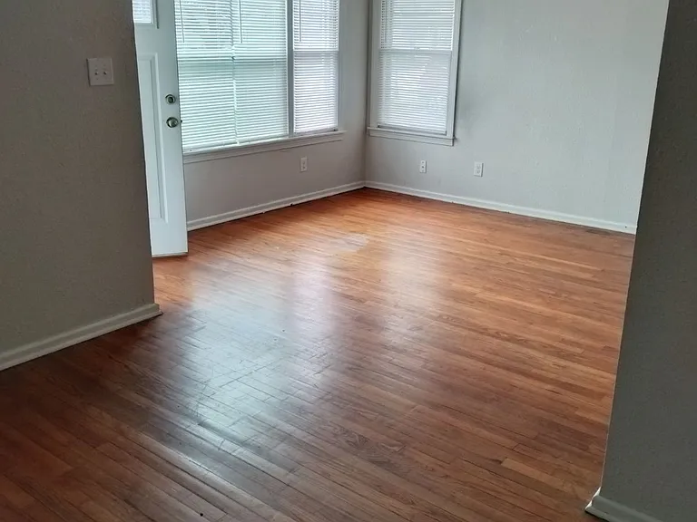 327 S Wanda Dr — Photo 9