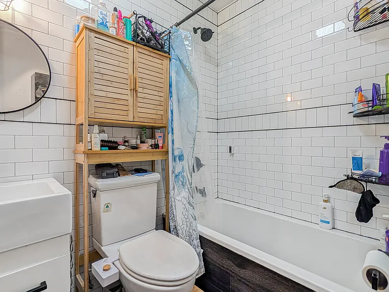 288 Himrod St #2R — Photo 8
