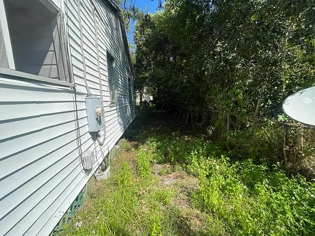 3033 Thomas St — Photo 13