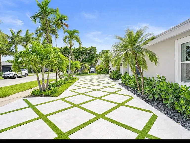 885 Nafa Dr — Photo 23