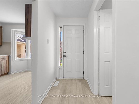 4th image of 2F Castlebrook Ln #12