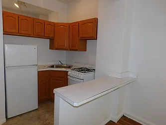 Rented by Sean Mashihi, LREB