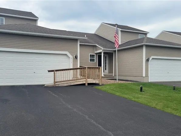 5113 Minuteman Ln, Liverpool, NY 13088