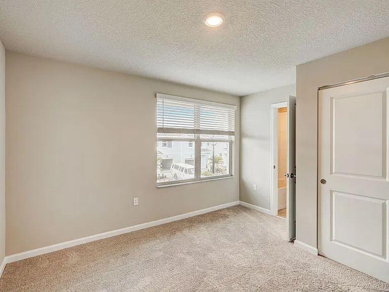 5728 SE Edgewater Cir — Photo 11