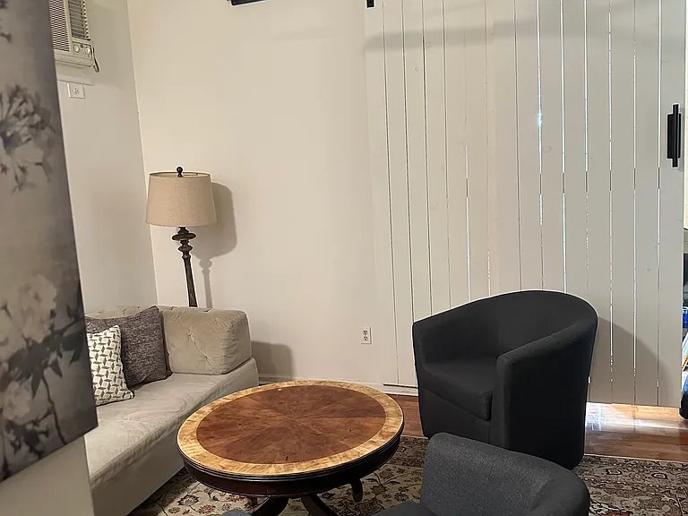 142 N 21st St #1R — Photo 11