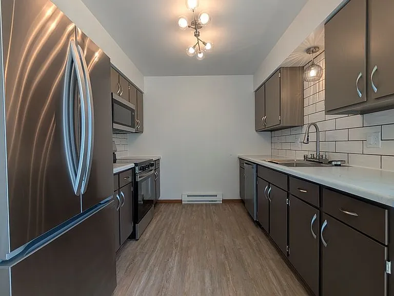 1516 Vogt Dr — Photo 22