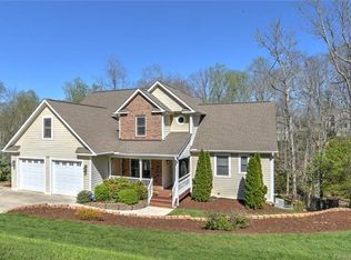 329 Scarlet Tanager Ct, Arden, NC 28704