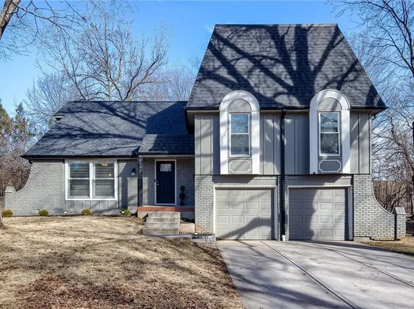 9943 Melrose Dr, Overland Park, KS 66214