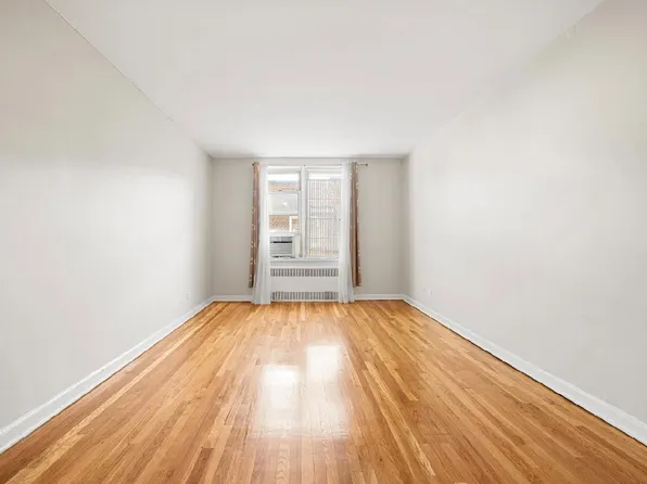 2102 Holland Avenue #6A, Bronx, NY 10462