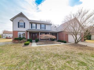 2967 Greenbrooke Ln, West Bloomfield, MI