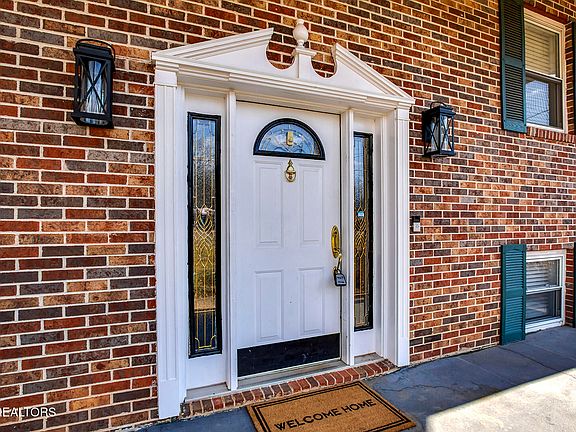 4th image of 127 Scenic Lake Dr