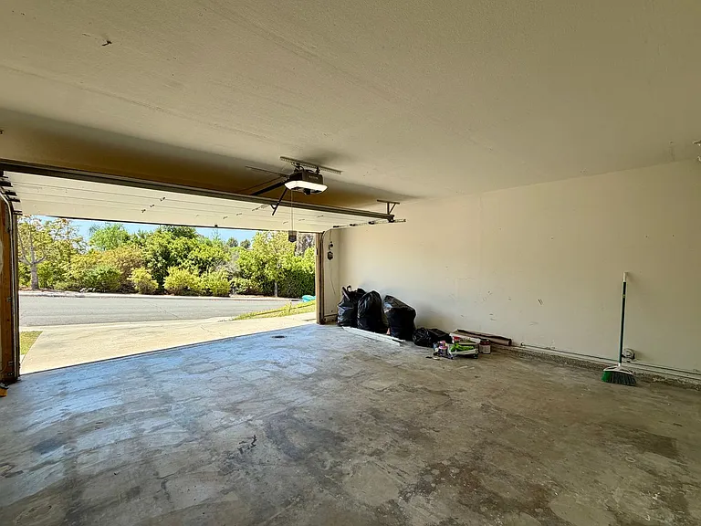 3366 Waterford Dr — Photo 51