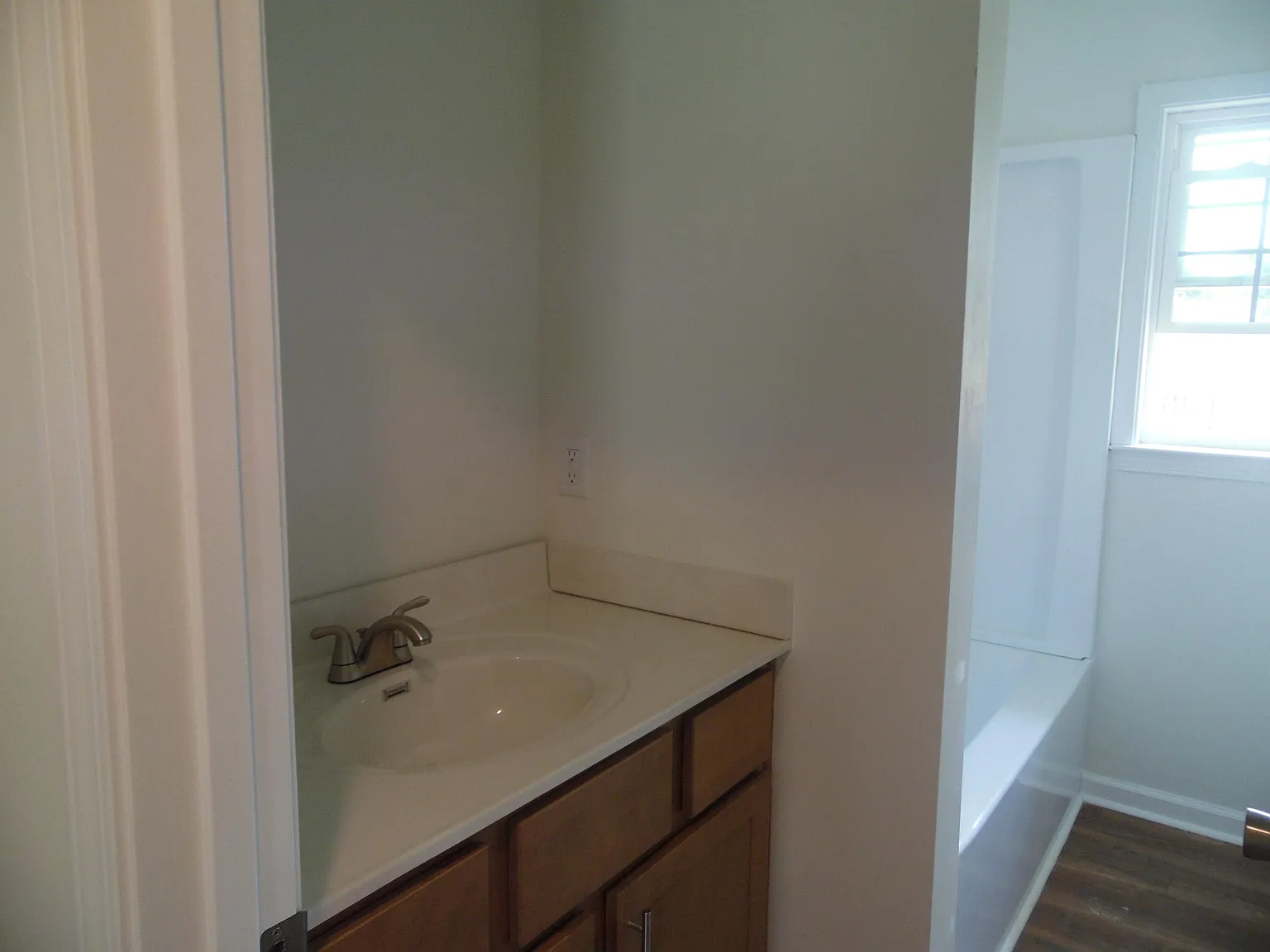 4 bed, 1.5 bath, 1944 sqft, $1,750 — Photo 4