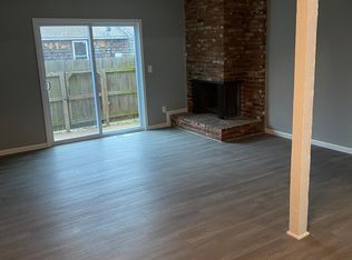 3317 Bridge Manor Dr, Kansas City, MO 64137