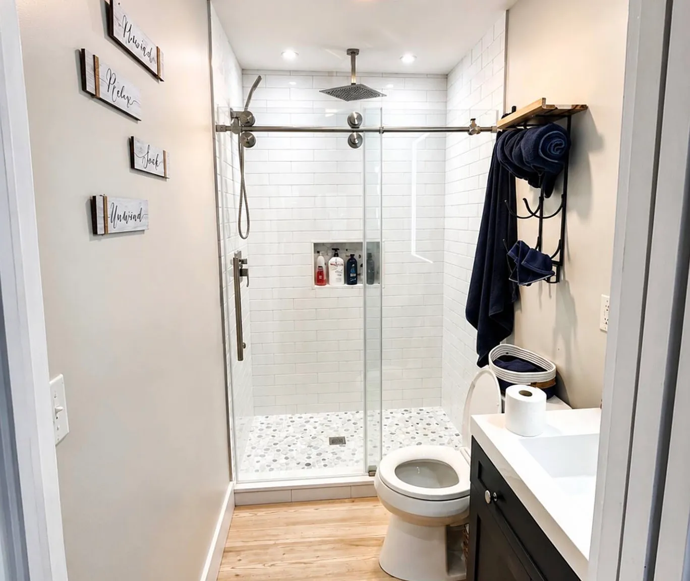 2 bed, 880 sqft, $8,050 — Photo 2