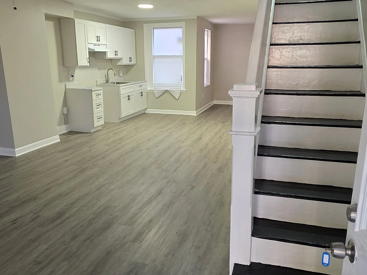 1203 Darley Ave — Photo 2