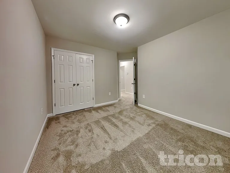 517 Parker St — Photo 13