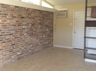 298 Dewey Cir #B, Biloxi, MS 39531