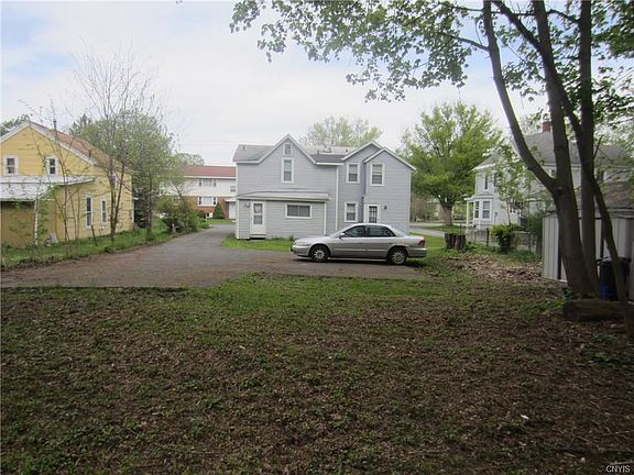 5th image of 1410 Valley Dr
