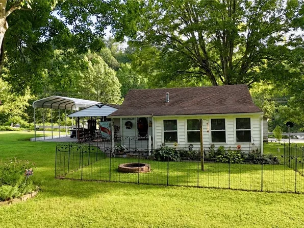 154 Sunfish Dr, West Union, WV 26456