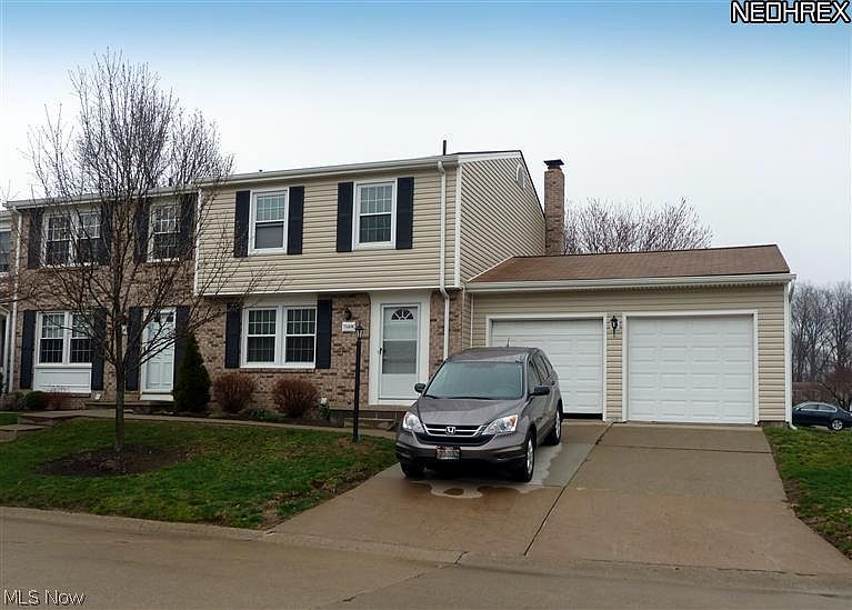 1st image of 7368 N Chestnut Commons Dr