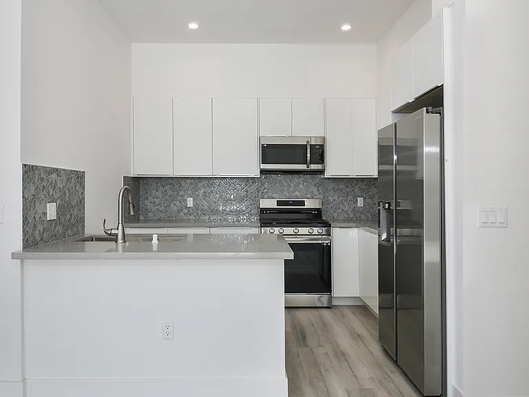 4550 W 18th St #4552-1/2 — Photo 6