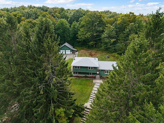2nd image of 1402 French Hill Road