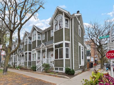 1000 W Barry Ave, Chicago, IL, 60657