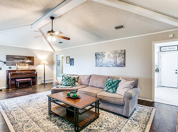 3rd image of 3809 Fox Hollow Dr