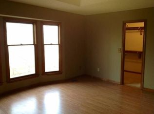 15620 Reeds Rd, Overland Park, KS 66223