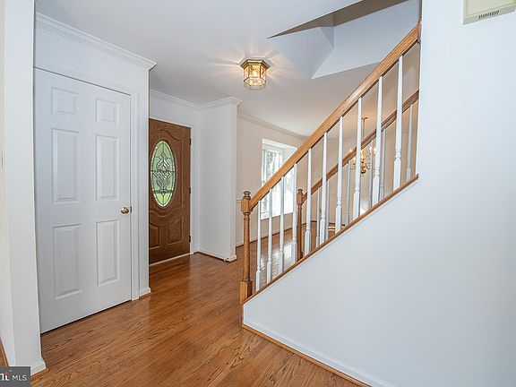 2nd image of 135 Agnew Ln