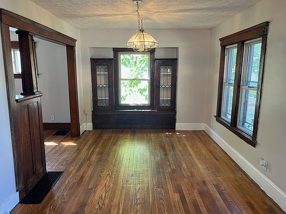 Dining room with built-ins