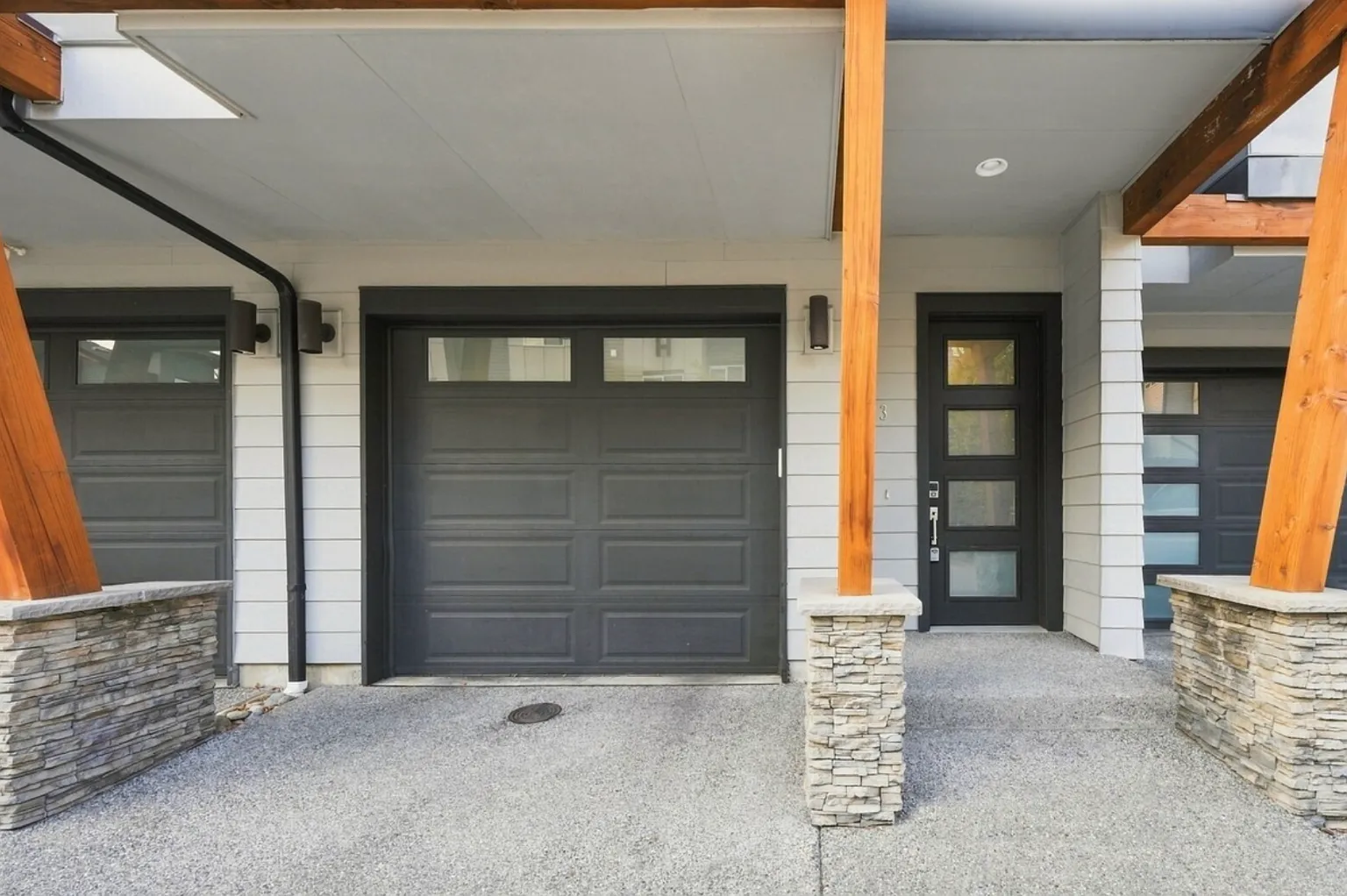 3 bed, 1680 sqft, $3,100 — Photo 2