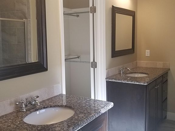 5th image of 49 Nicci Ln